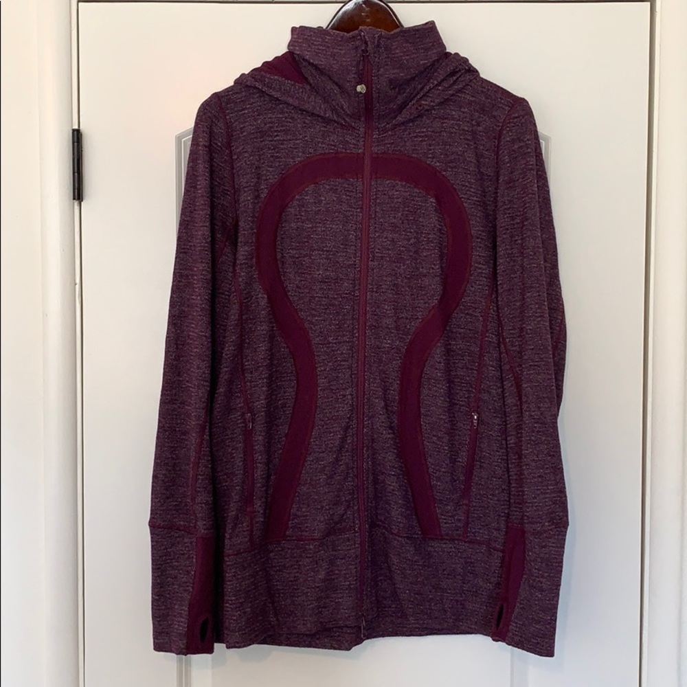 Lululemon Define Jacket in maroon size 12